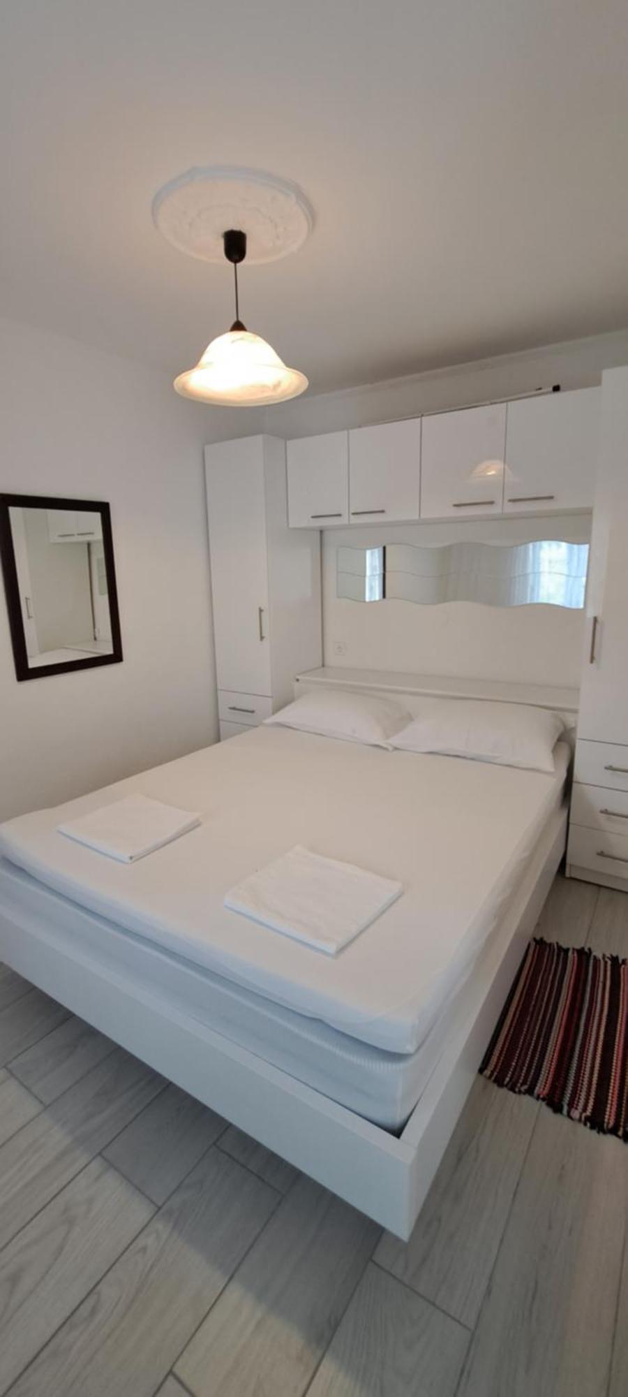 Apartmani Ana-Lora Lopar Exterior foto